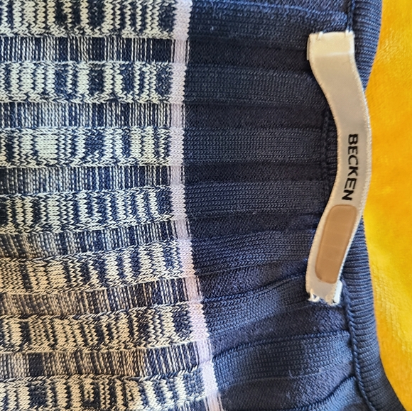 Becken Navy and Gray Striped Knit Dress. Size M - Picture 5 of 6